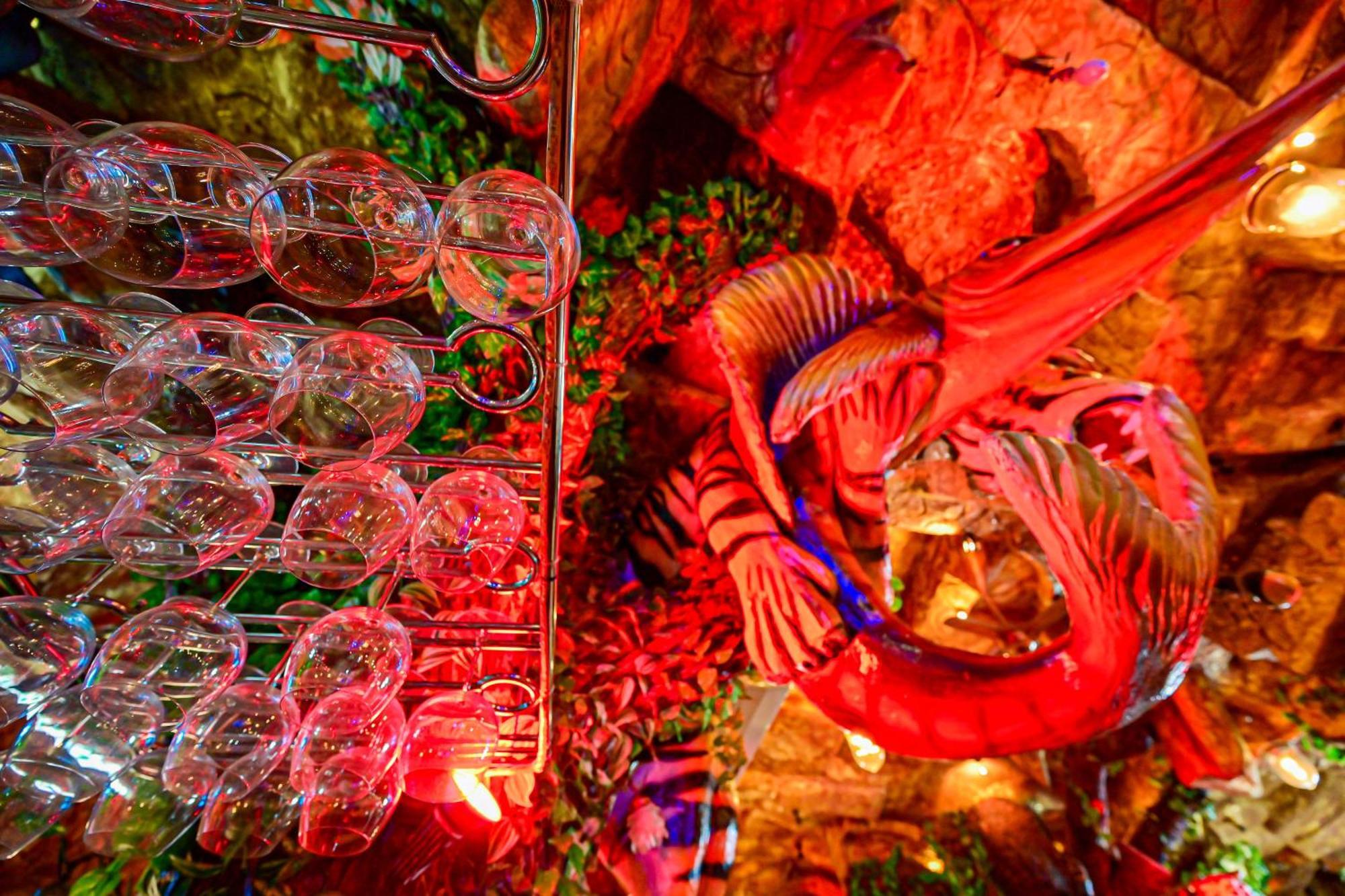 Tiger Complex Hotel Patong Eksteriør billede