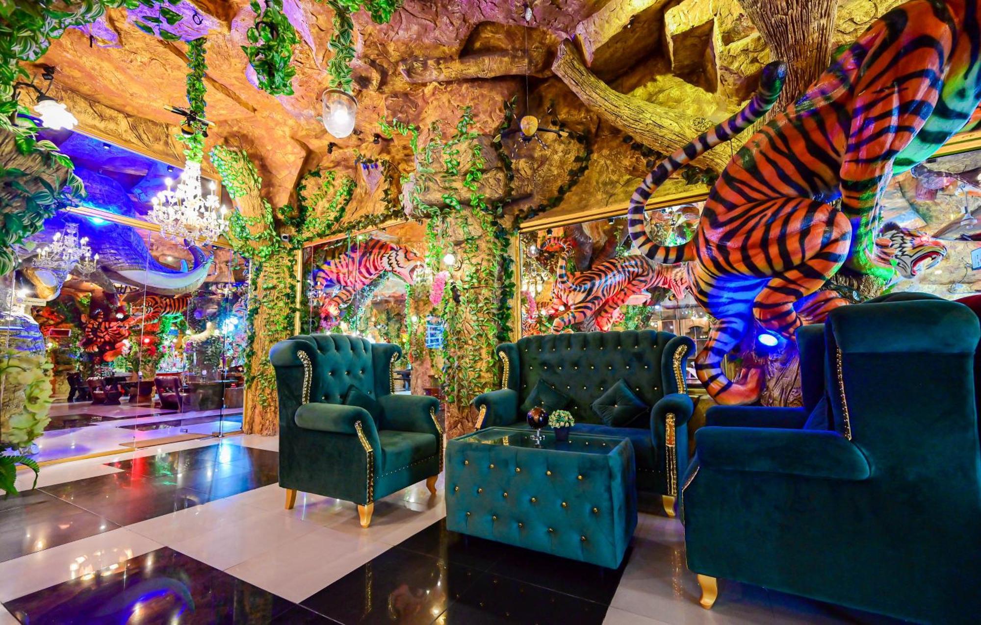 Tiger Complex Hotel Patong Eksteriør billede