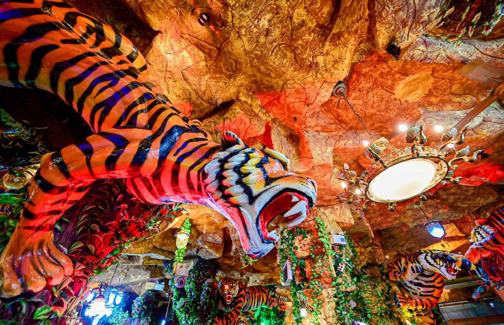 Tiger Complex Hotel Patong Eksteriør billede