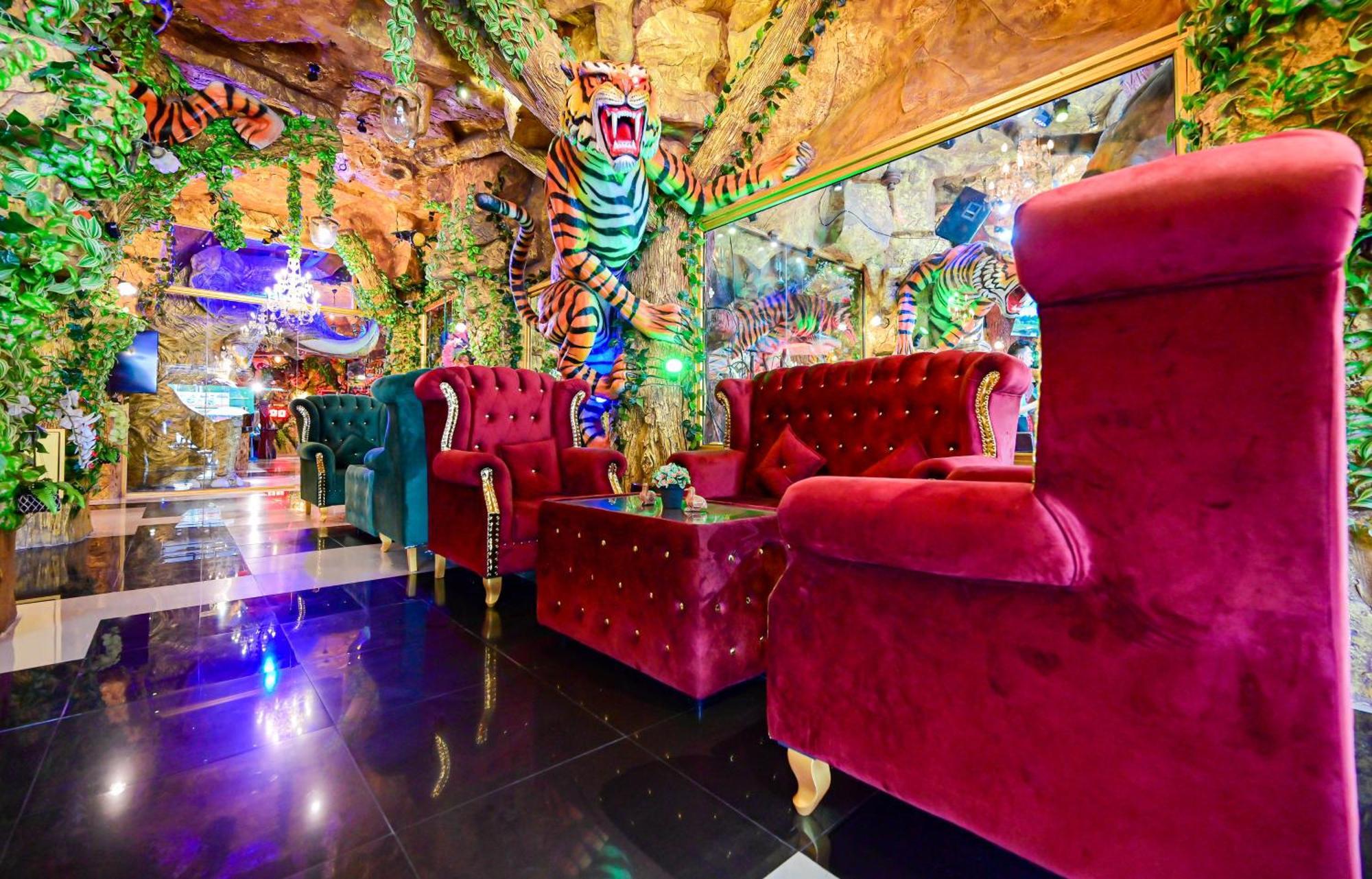 Tiger Complex Hotel Patong Eksteriør billede