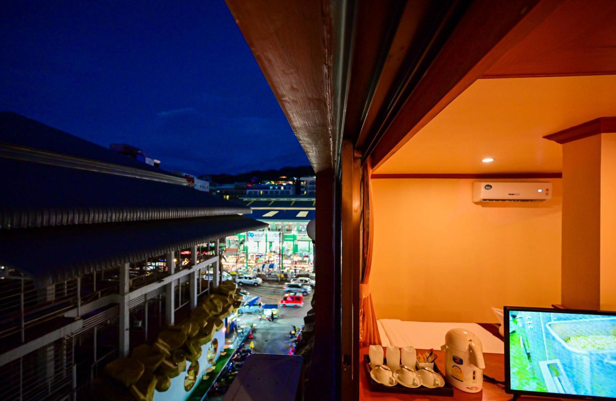 Tiger Complex Hotel Patong Eksteriør billede