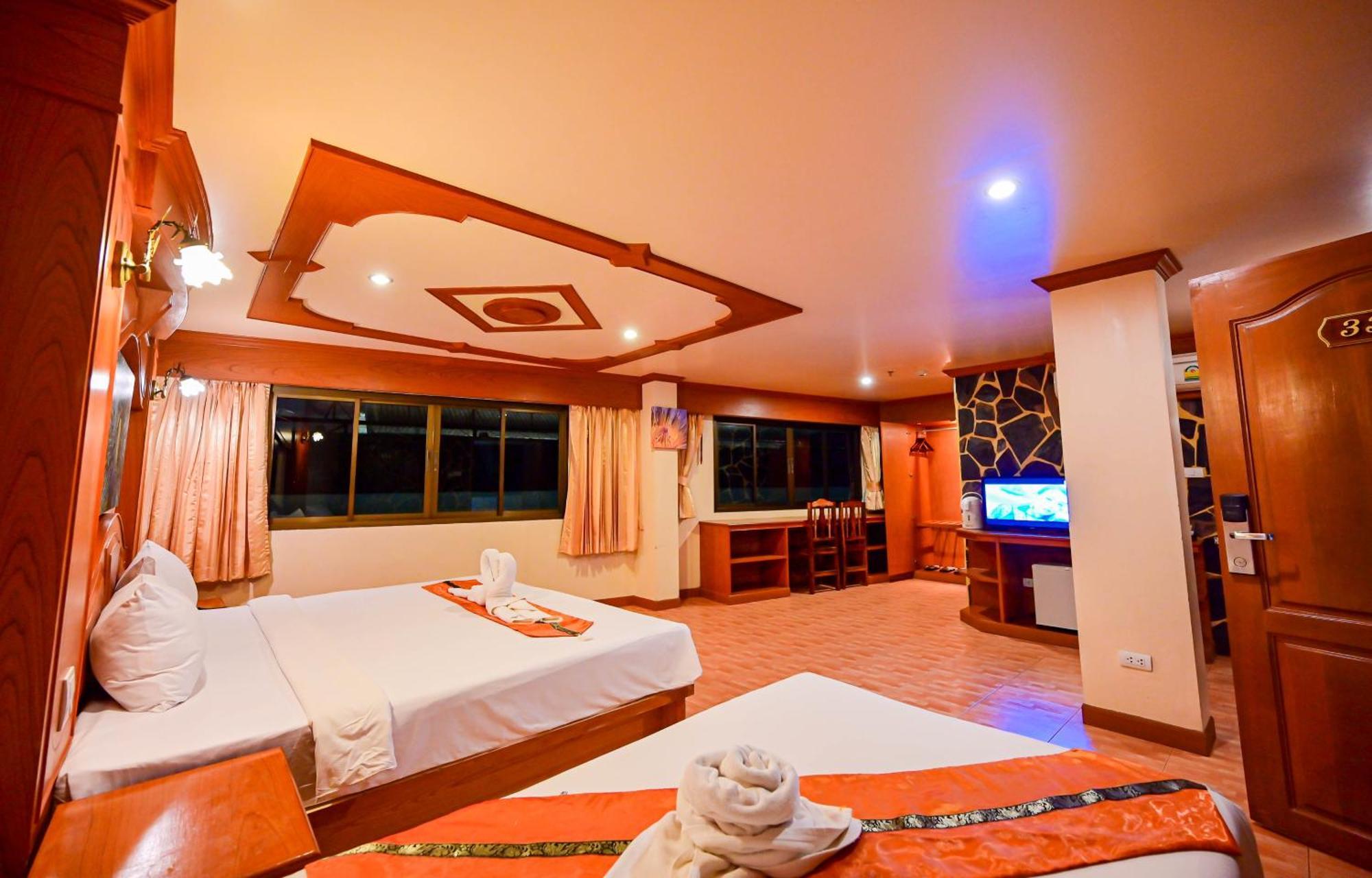 Tiger Complex Hotel Patong Eksteriør billede
