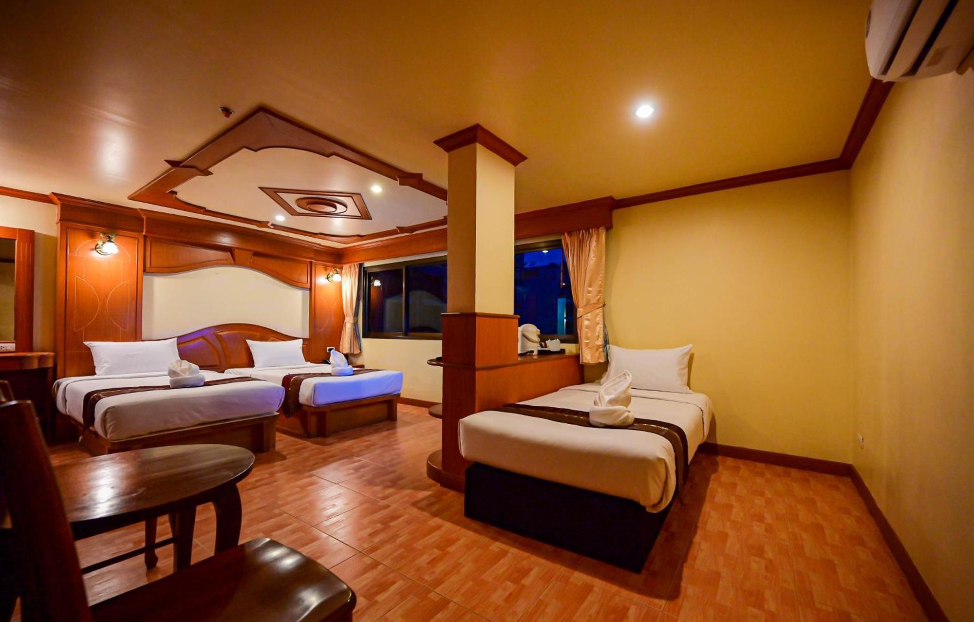 Tiger Complex Hotel Patong Eksteriør billede