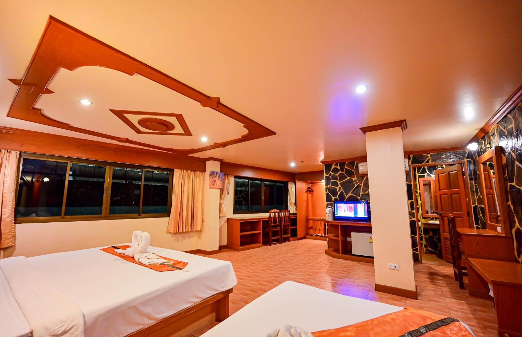 Tiger Complex Hotel Patong Eksteriør billede
