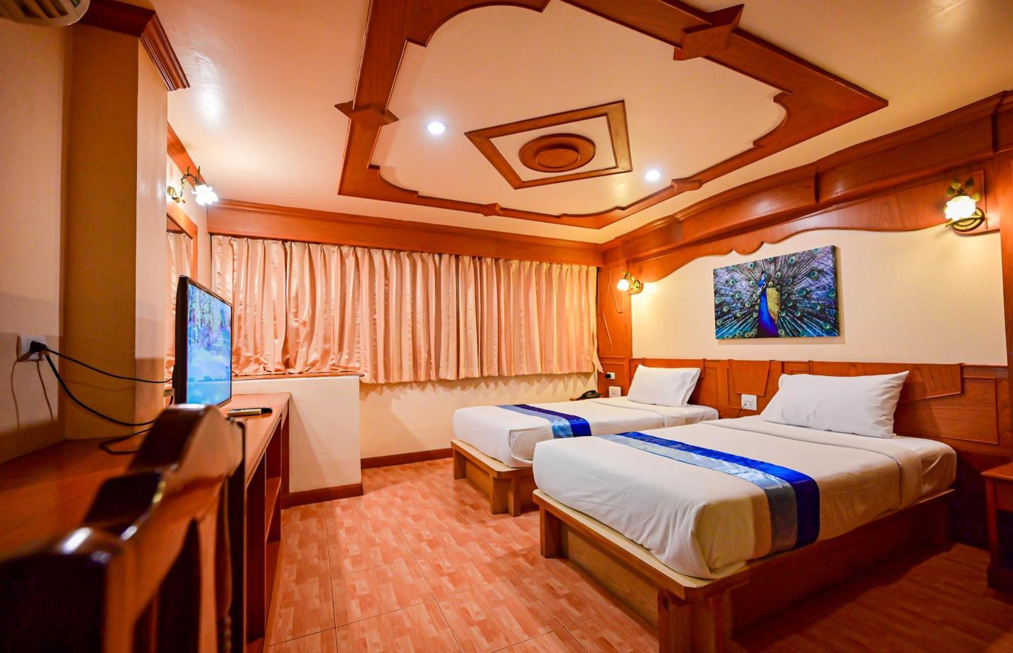 Tiger Complex Hotel Patong Eksteriør billede