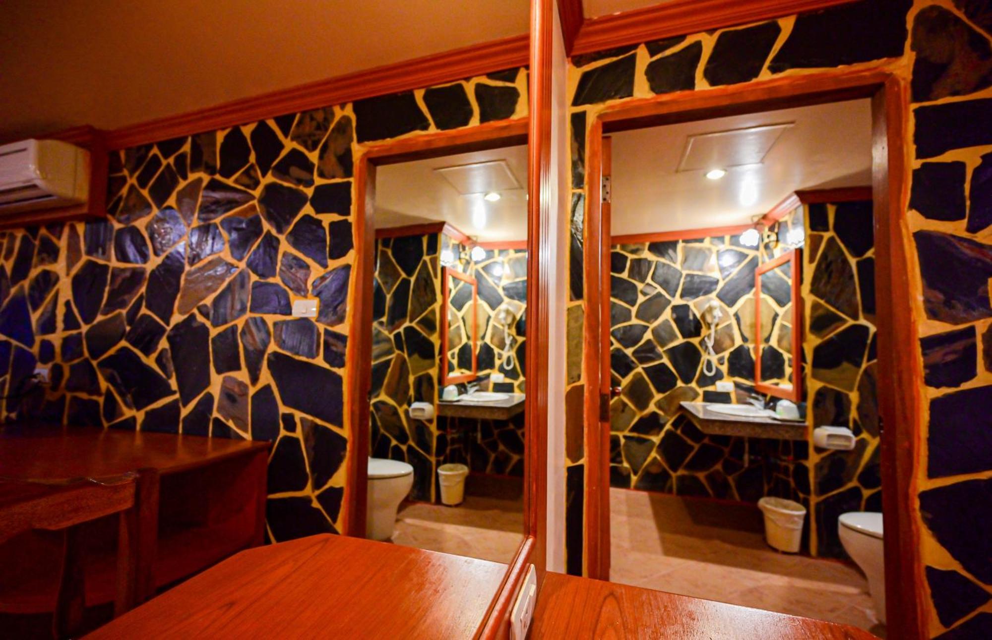 Tiger Complex Hotel Patong Eksteriør billede